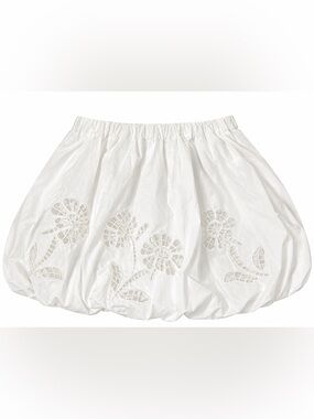 MABLE White Floral Cutout Bubble Mini Skirt Size Small